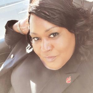 Meet your Posher, Paula